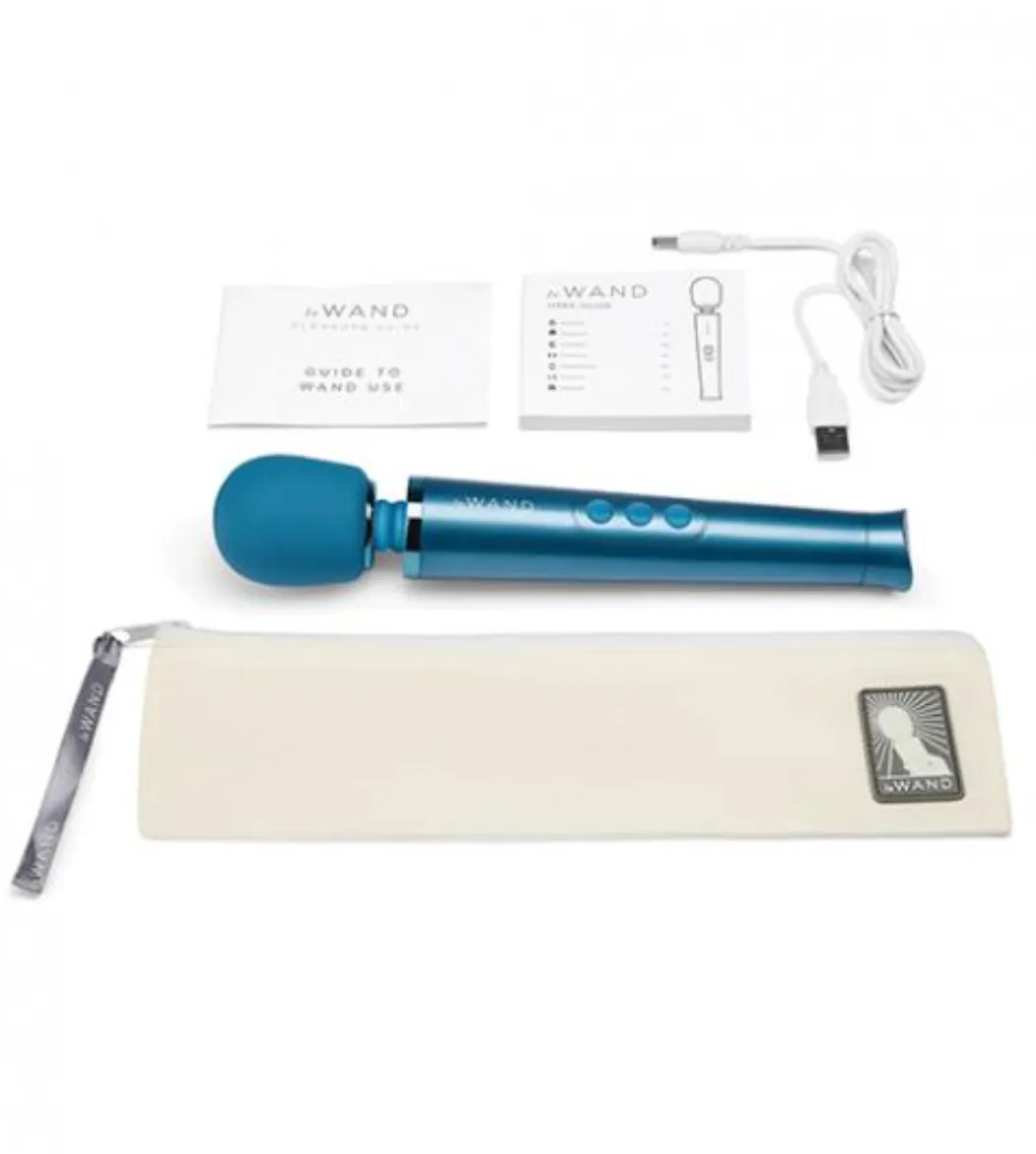 Le Wand Petite Rechargeable Vibrating Massager