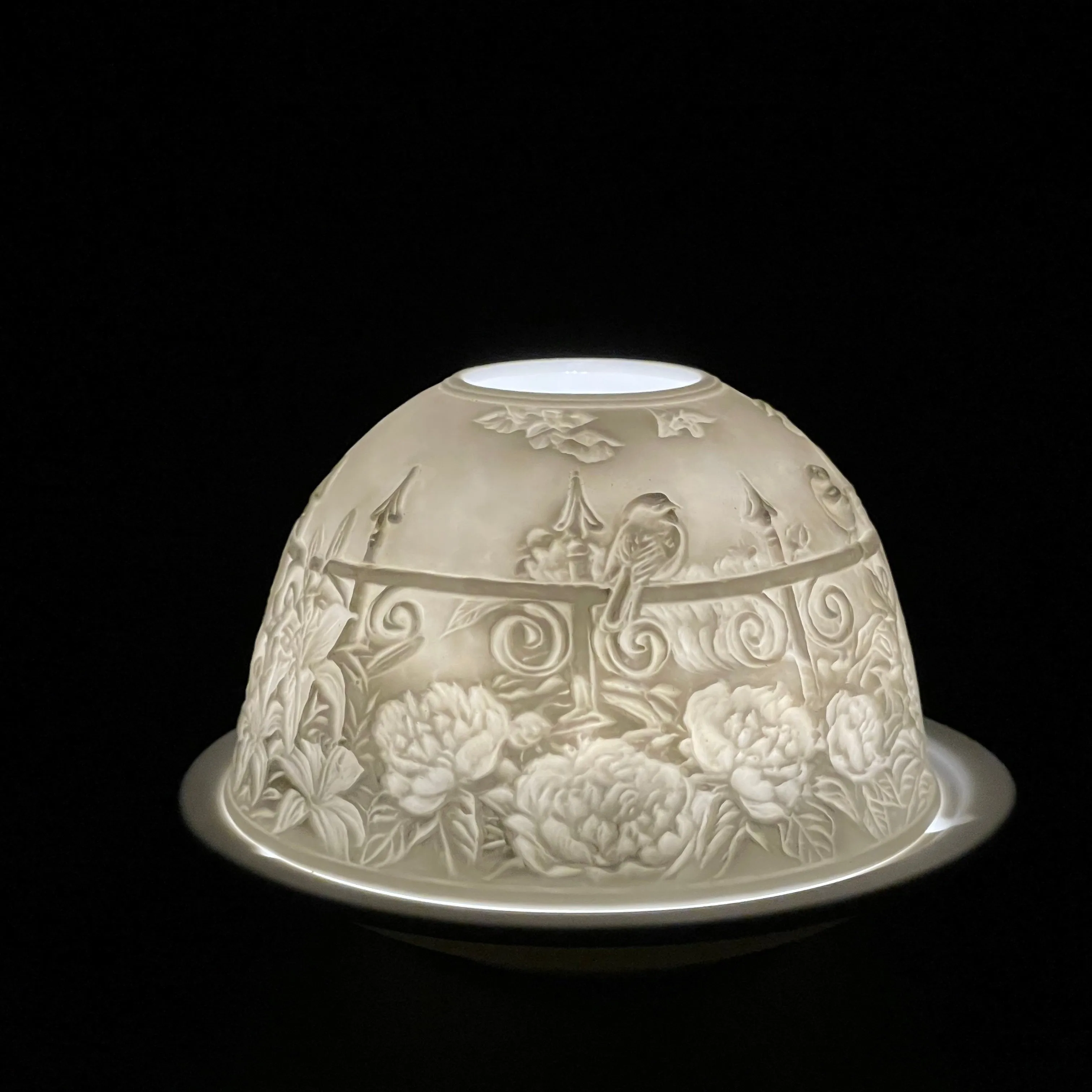 Luumii Lights LED Flower Motif Porcelain Dome